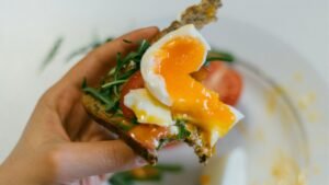 Manger un œuf cru enceinte